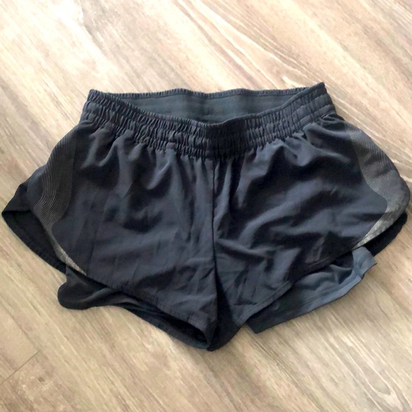 H&M Running Shorts - Picture 1 of 3